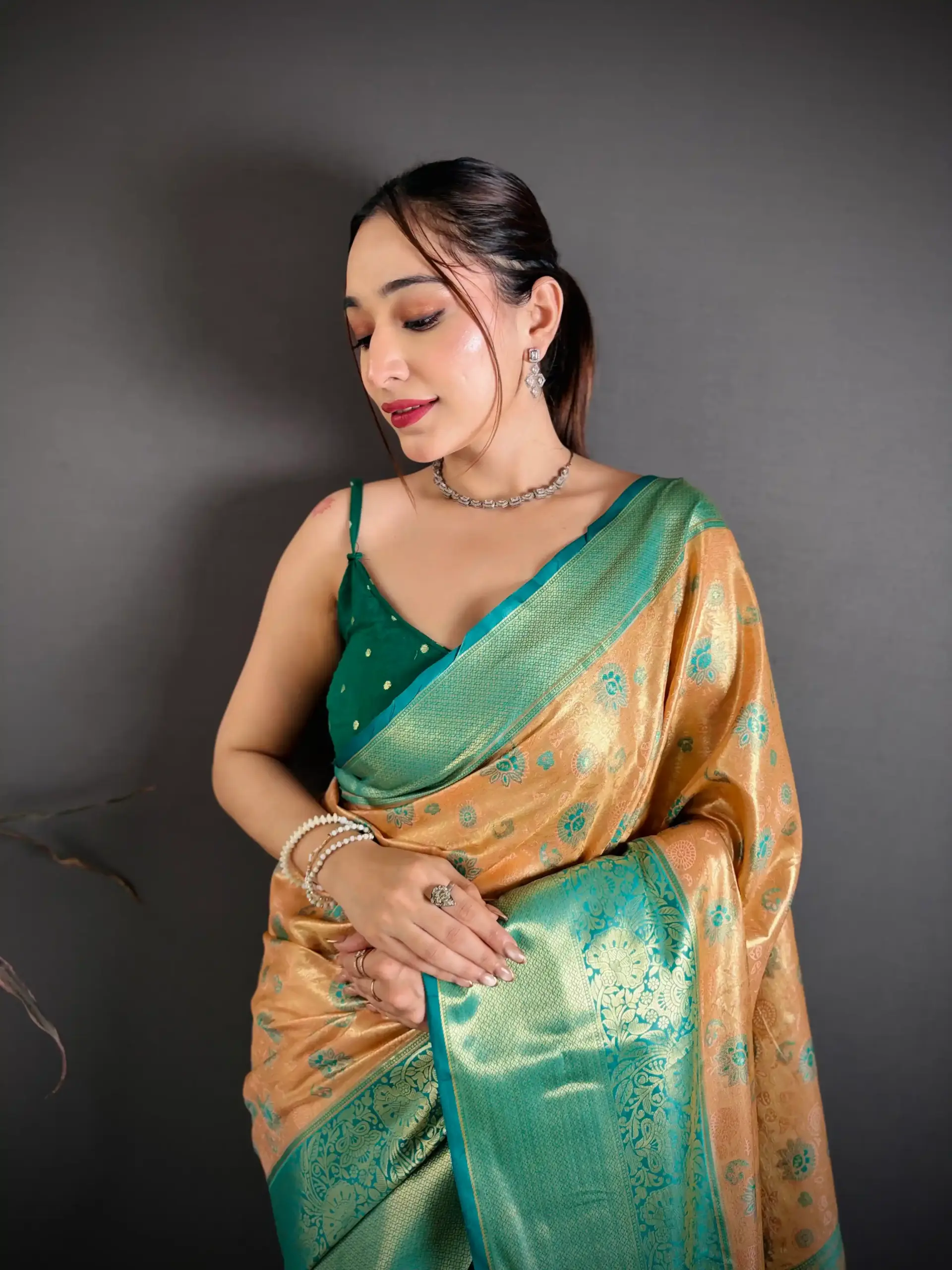 Beautiful kanjivaram Silk Saree for Wedding