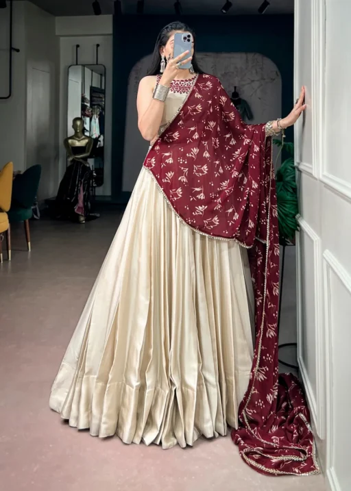 Plain Chaniya Choli with Heavy Dupatta for Garba