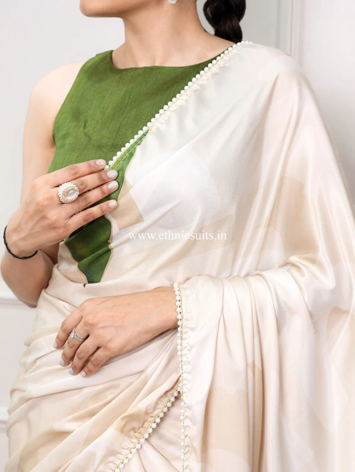 Creme Color Pearl Border Printed Saree