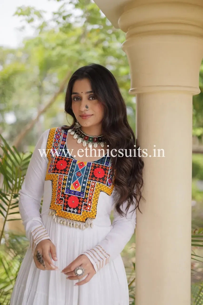 Close Image of Kutchi Gamthi work done in white anarkali