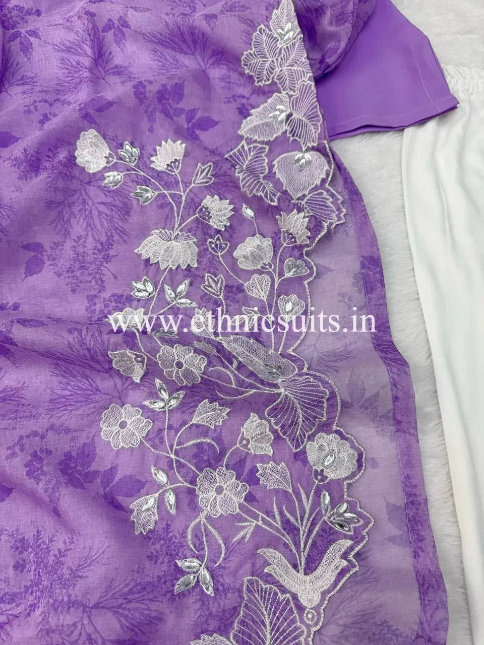 Mahira Khan Inspired Cutwork Salwar Suit