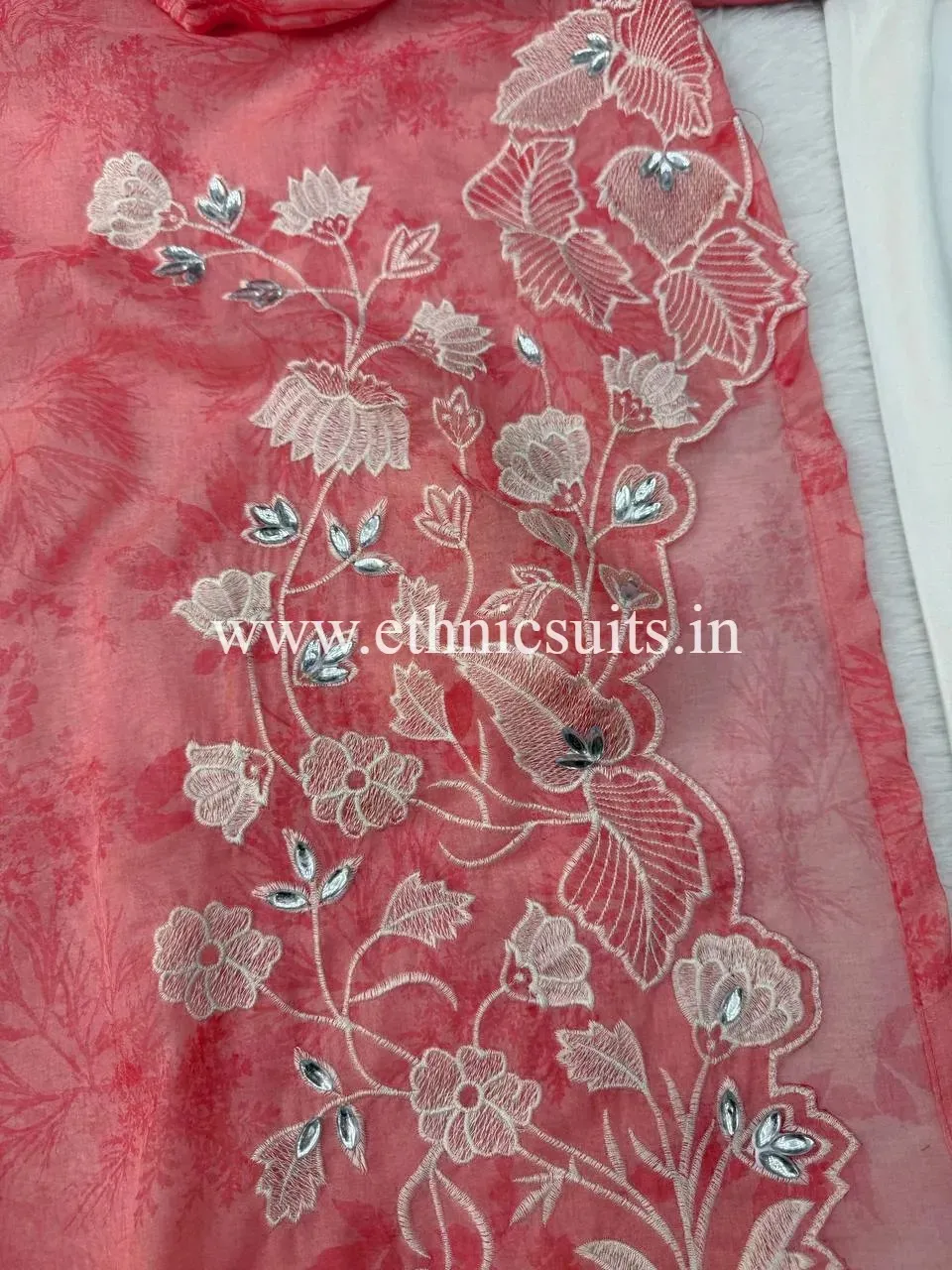 Mahira Khan Inspired Dress