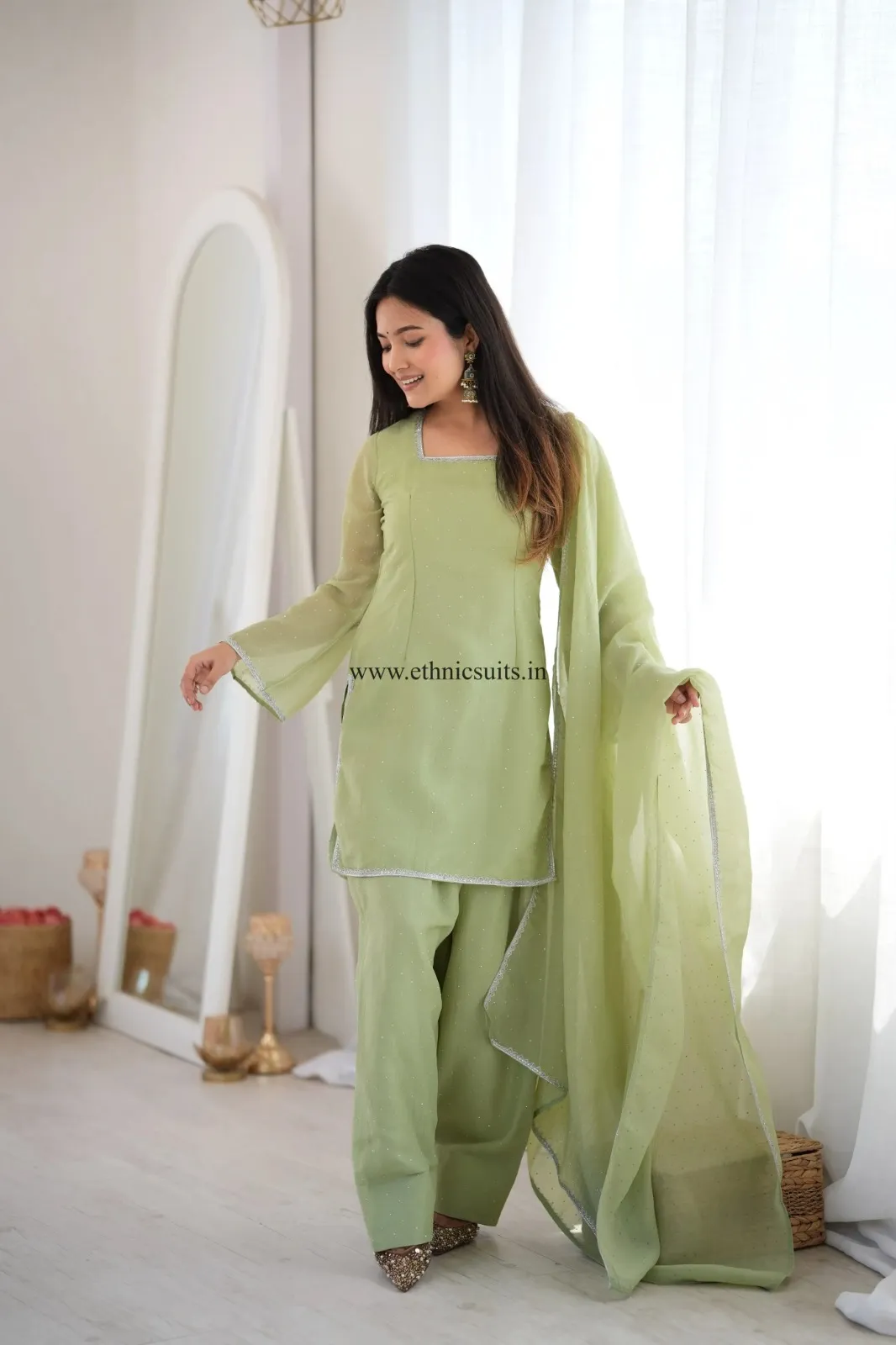 Party Wear Farshi Salwar Suit Under 1500