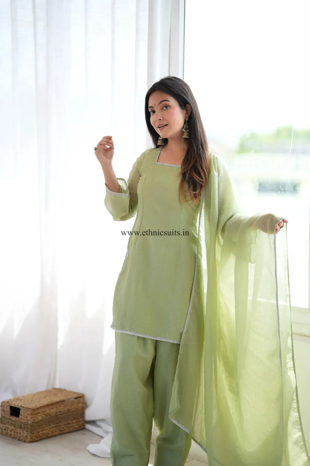 Party Wear Farshi Salwar Suit Under 1500